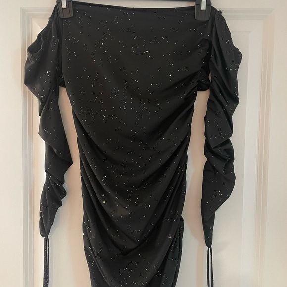 CBR Elegant Black Long Sleeve Dress with Glitter - Picture 4 of 4